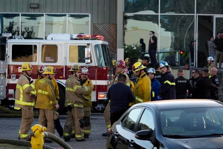 Two dead and 18 injured after plane crashes into California building