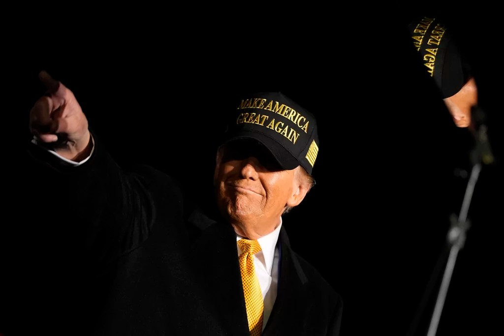 Former DNC official switches allegiance to Trump