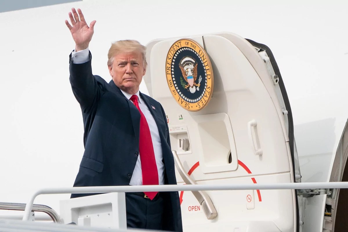 What it would take to convert a jet from Qatar into Air Force One to safely fly Trump