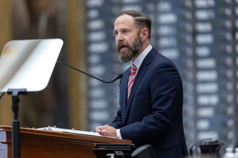 Establishment Republican Burrows bests MAGA-friendly Cook for Texas House speakership