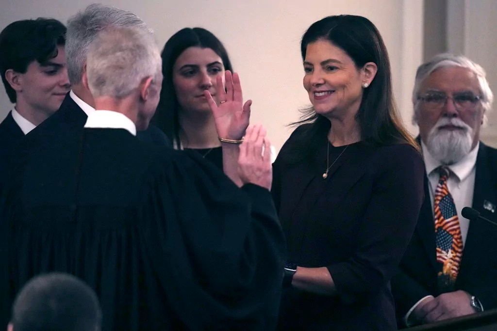 New Hampshire Gov. Kelly Ayotte not joining redistricting fight: ‘Timing is off’