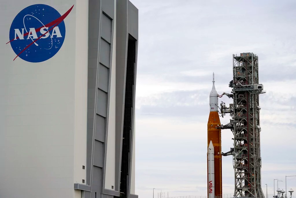 SpaceX launch: Mission set to retrieve astronauts stranded on ISS