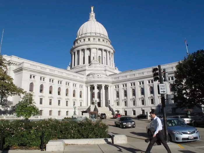 Wisconsin lawmakers push E-Verify requirement for government, contractors