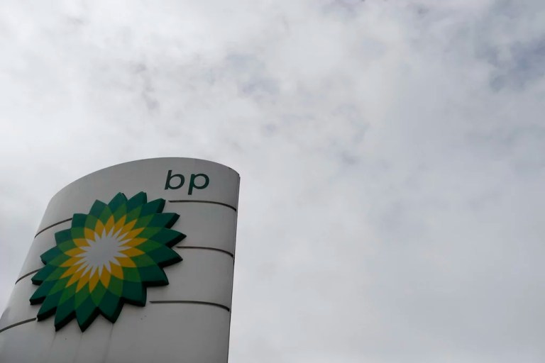BP to ditch renewable energy targets in effort to boost earnings