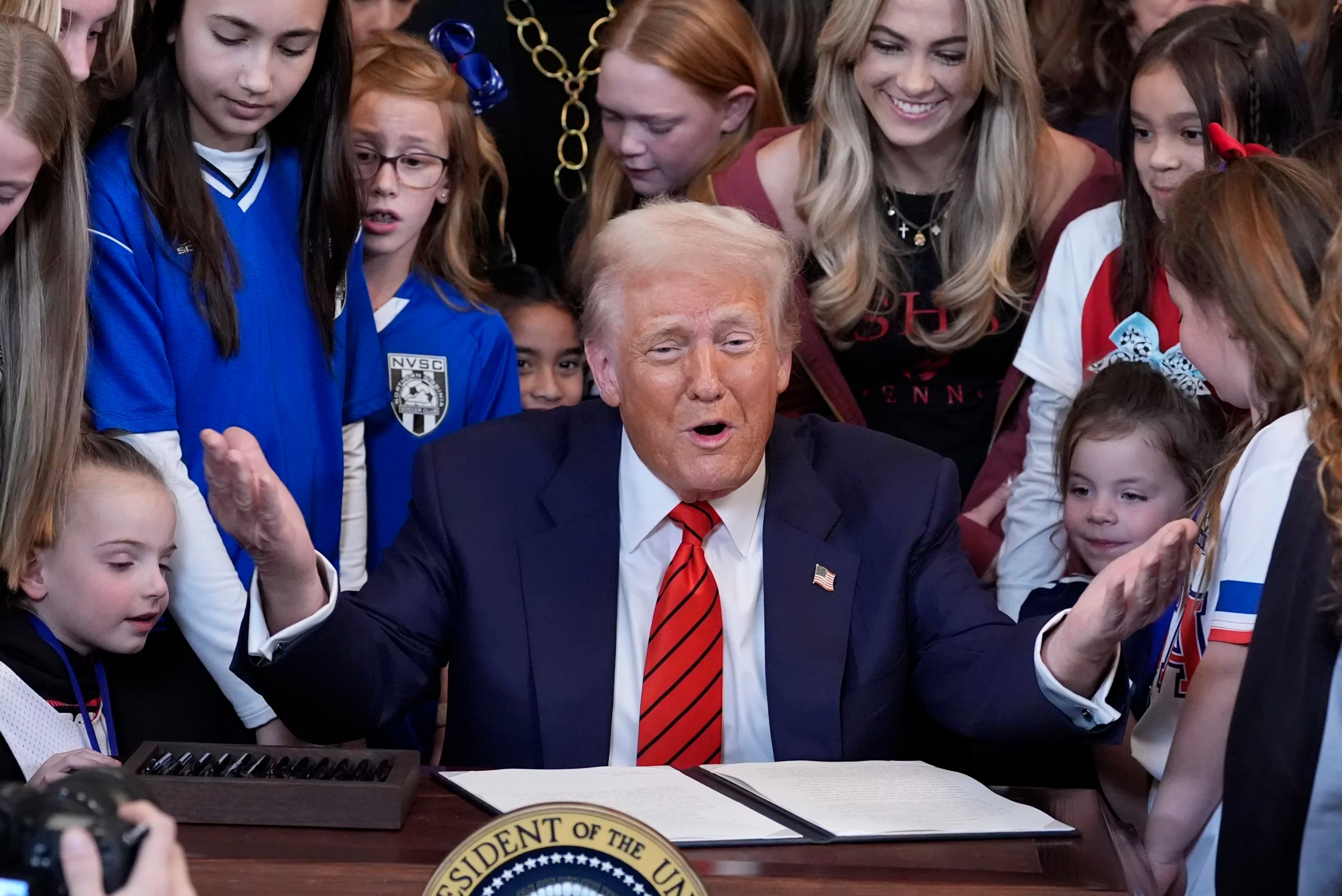 Republicans applaud Trump’s decision to close the Department of Education