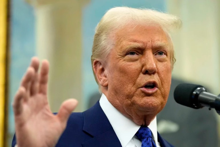 Judge reinstates Trump’s deferred resignation offer for federal employees