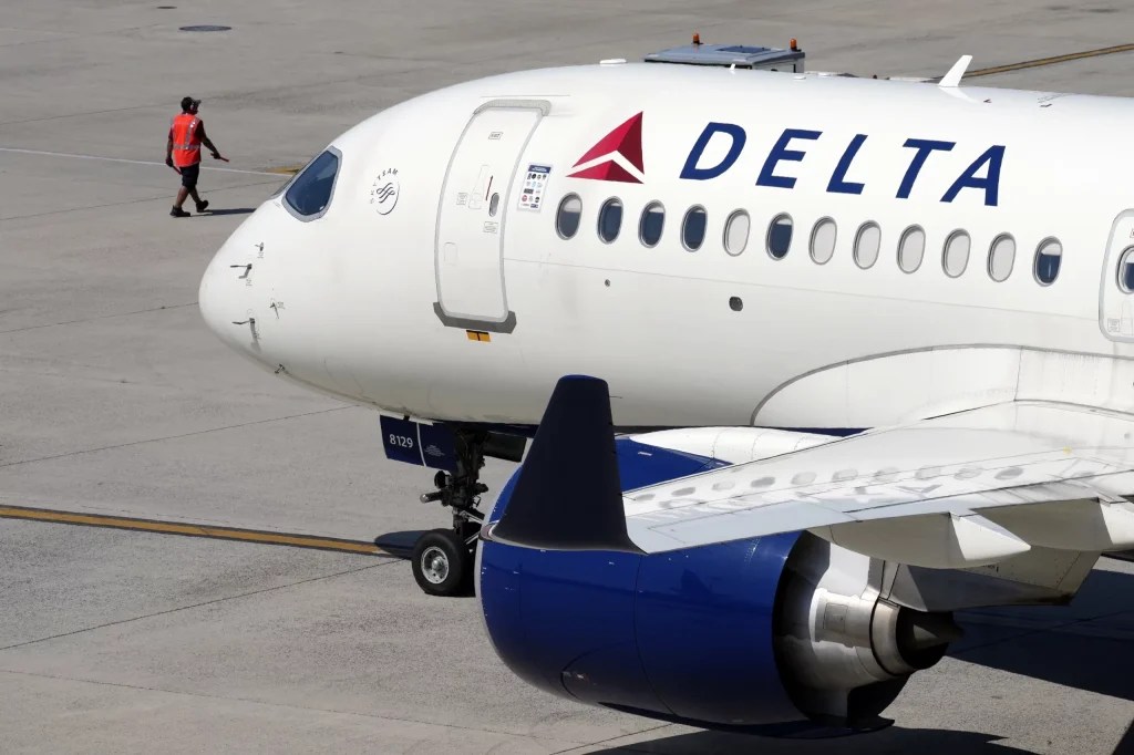 Delta cuts service allowing Congress to bypass TSA lines until funding is restored