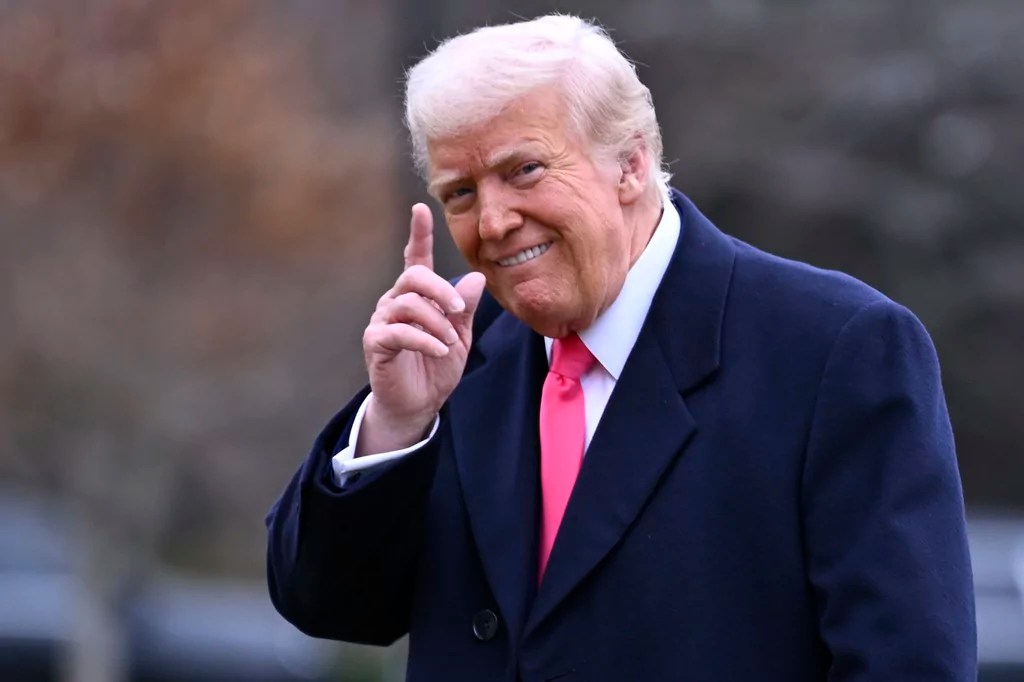 President Donald Trump arrives at the White House after speaking at the Conservative Political Action Conference, CPAC, Saturday, Feb. 22, 2025, in Washington. (AP Photo/John McDonnell)