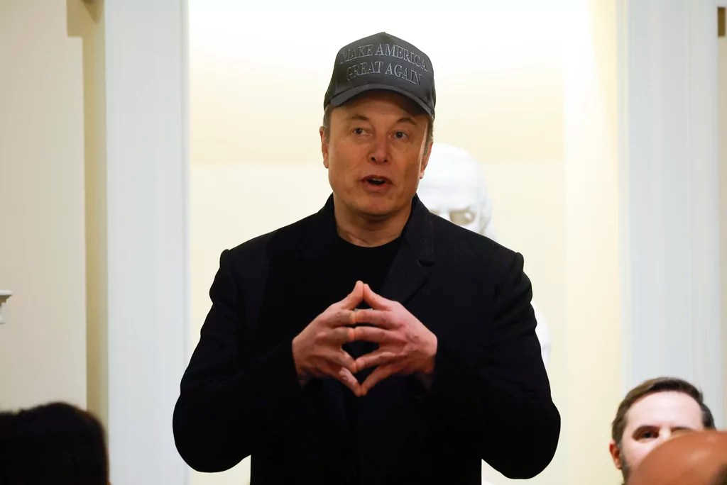 Musk issues warning after anti-DOGE eruptions at GOP town halls revealed to be backed by Soros
