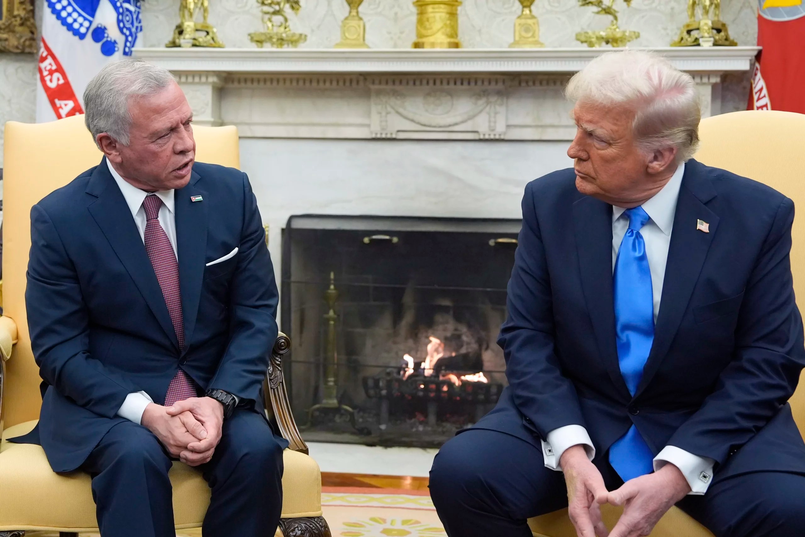 Trump plays nice with Jordan as he talks tough with Hamas