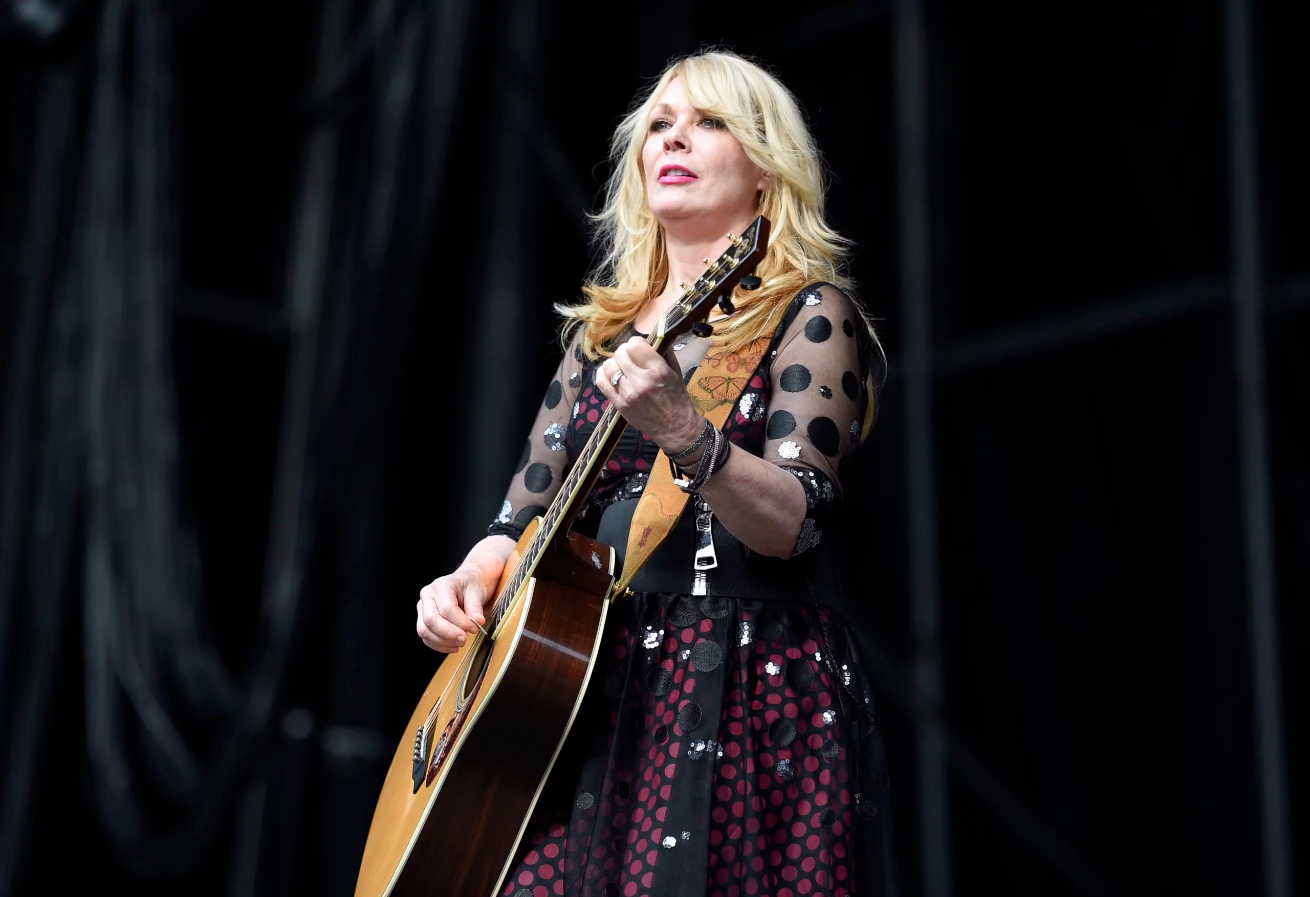 Heart’s Nancy Wilson says it’s ’embarrassing’ to be American