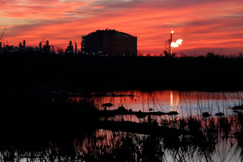 DOE approves massive LNG facility held up by Biden pause on export approvals