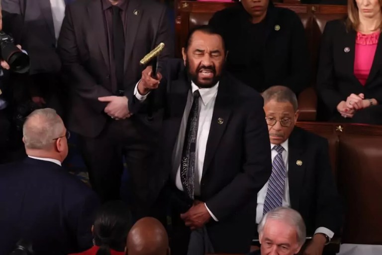 Al Green removed from House chamber after protesting Trump address