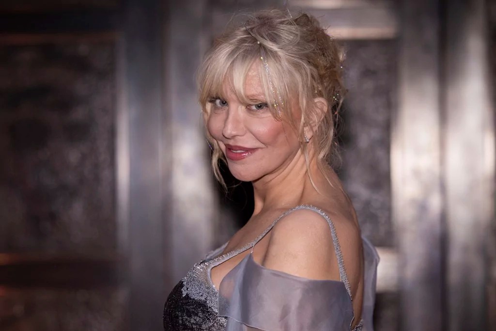 Courtney Love to become UK citizen due to ’emperor-core’ Trump administration