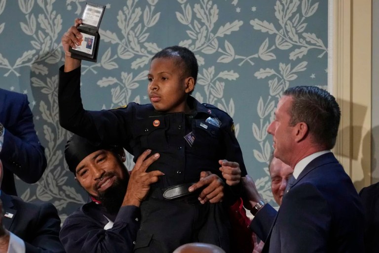 Trump and Curran make 13-year-old cancer survivor an honorary Secret Service agent: ‘Beautiful moment’