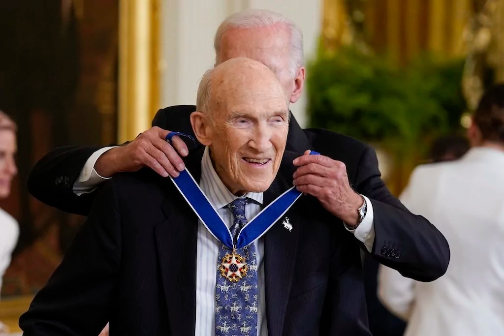 Alan Simpson, longtime Wyoming Republican senator, dead at 93