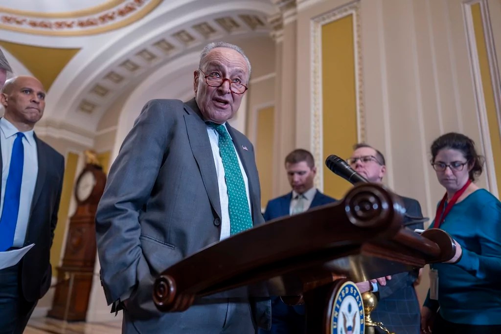 Schumer to work with GOP on protecting DC budget in funding bill