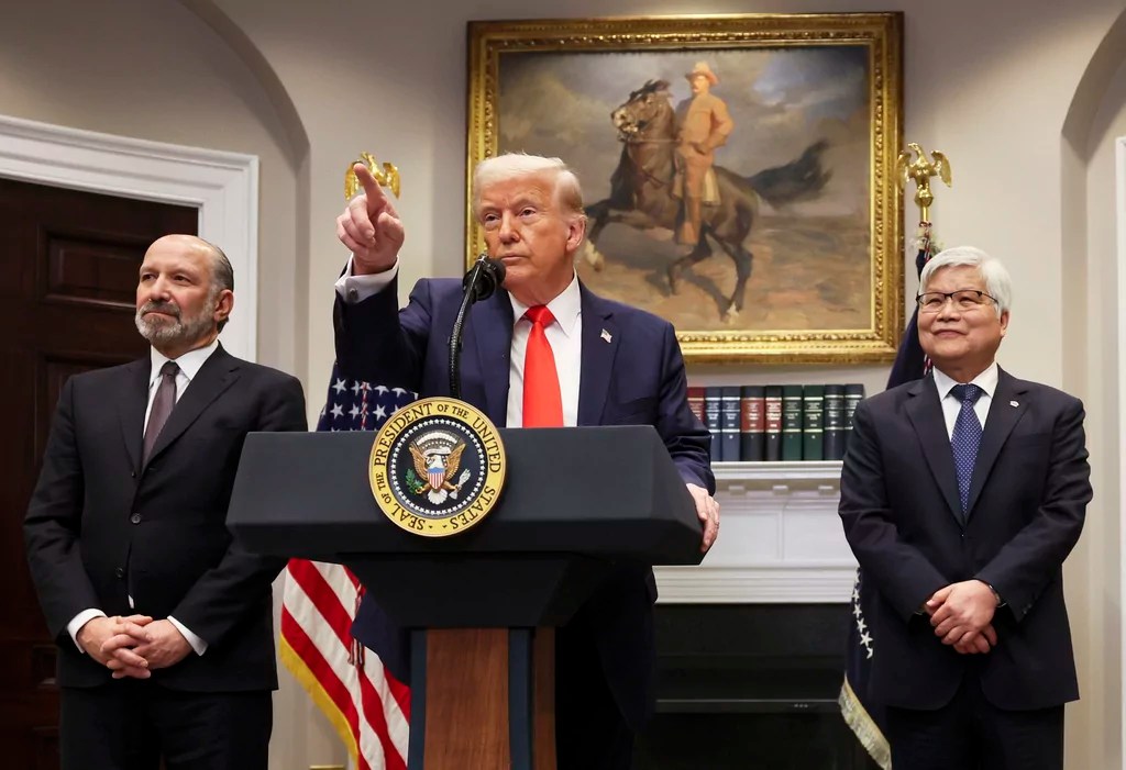 How White House ‘customer service’ office is handpicking Trump’s top hires