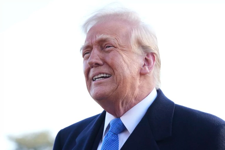 Trump extends State Department deadline for new travel bans