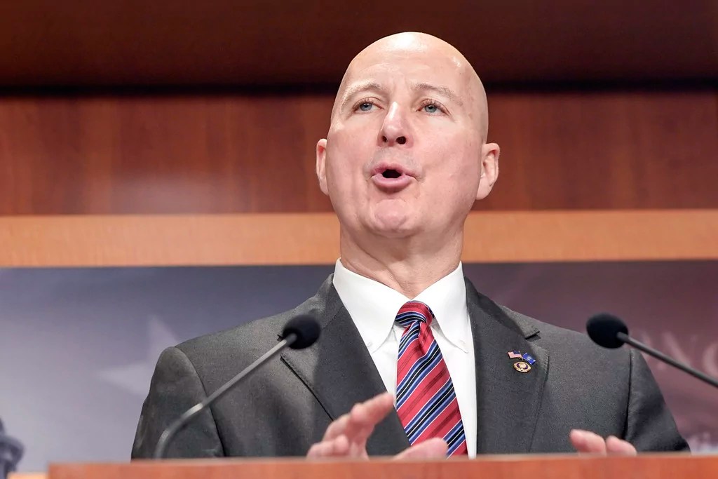 Trump backs Ricketts as GOP senator faces likely Osborn challenge
