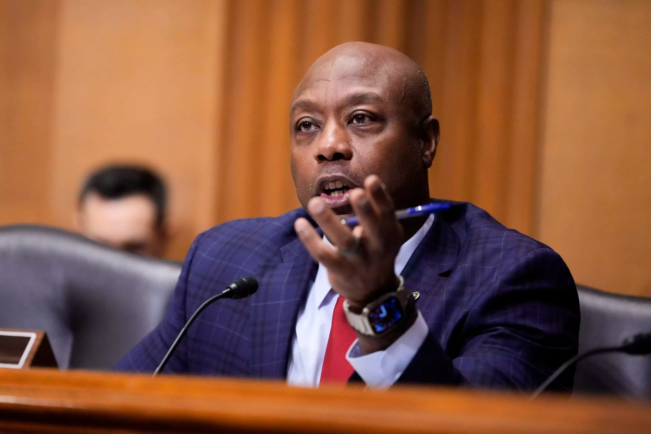 Senate GOP confronts ‘messy’ primary 2026 season with shift to hands-off strategy 