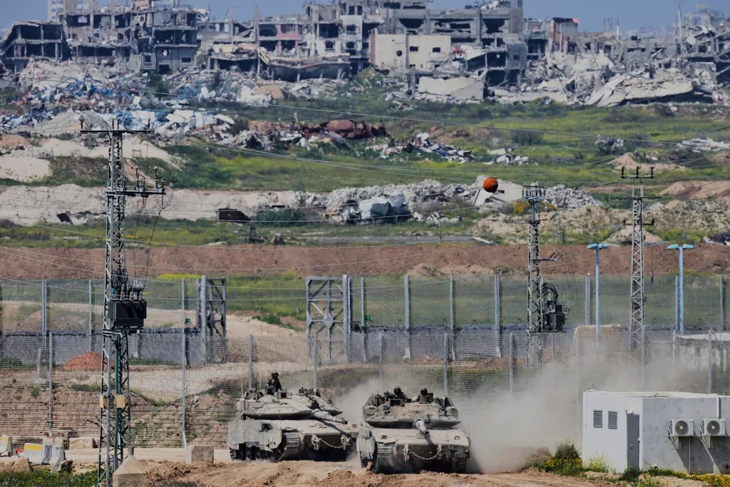 Israel controls over half of Gaza as Netanyahu visits Trump to talk next steps