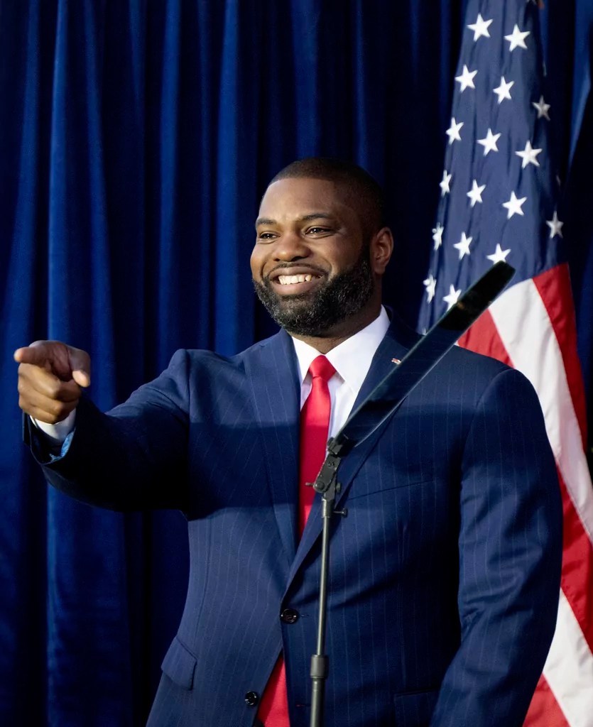 Seven House representatives coalesce around Byron Donalds for Florida governor