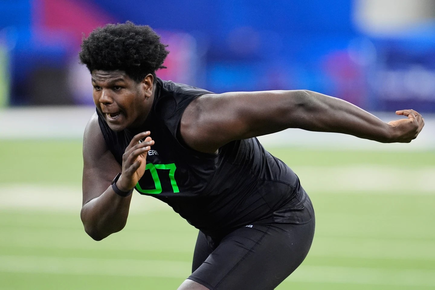 Washington Commanders select Josh Conerly Jr. with first-round draft pick