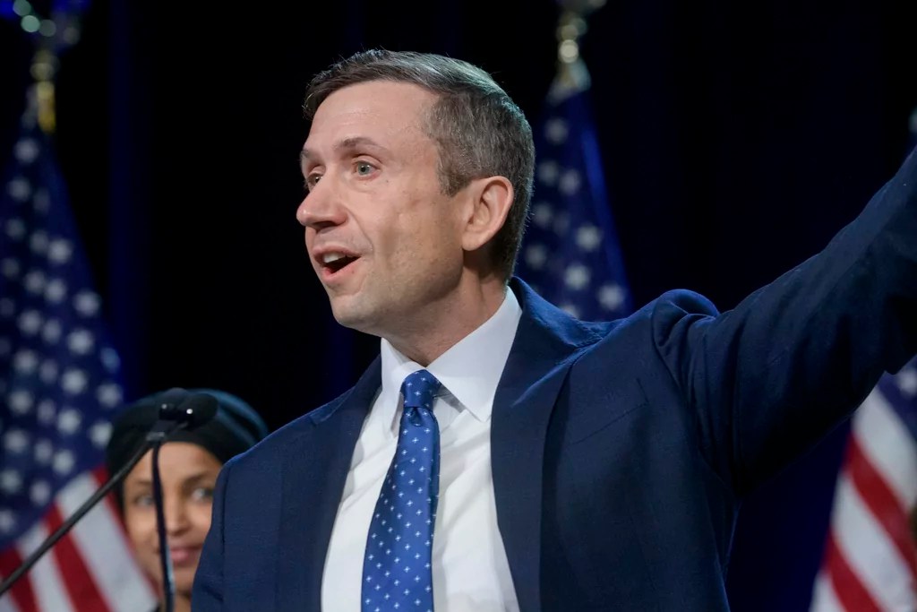 DNC Chairman Ken Martin has no ‘intention’ of forcing David Hogg out of leadership