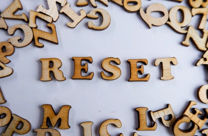 Review of ‘Enough is Enuf: Our Failed Attempts to Make English Eezier to Spell’ by Gabe Henry