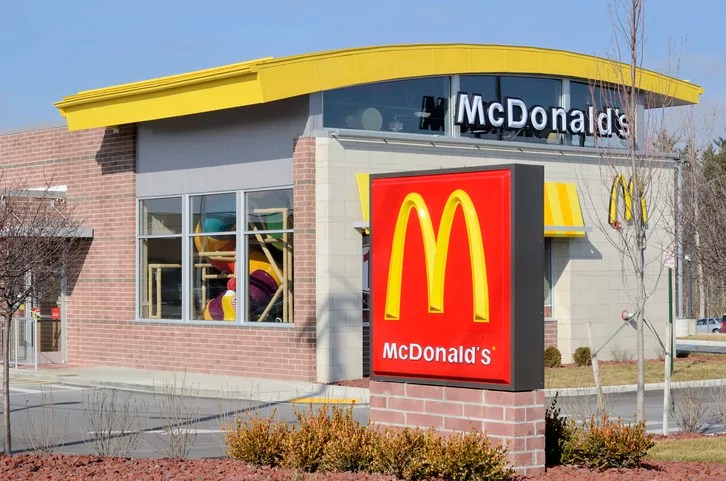 Georgia father arrested after leaving children at McDonald’s for job interview, sparking debate