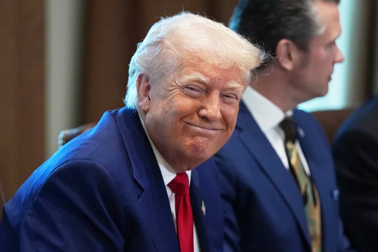 Team of sycophants: Cabinet lines up to lavish praise on Trump