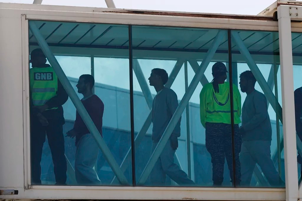 Supreme Court blocks Trump from deporting foreign nationals under Alien Enemies Act