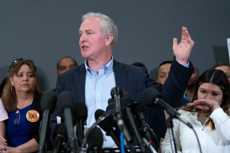 Van Hollen skirts question as to whether Abrego Garcia is MS-13 member