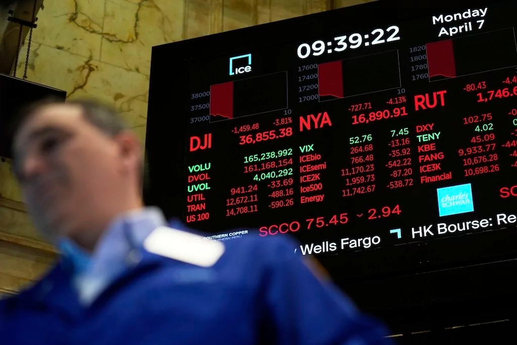 CNBC, social media spark stock market frenzy with 90-day tariff ‘fake news’