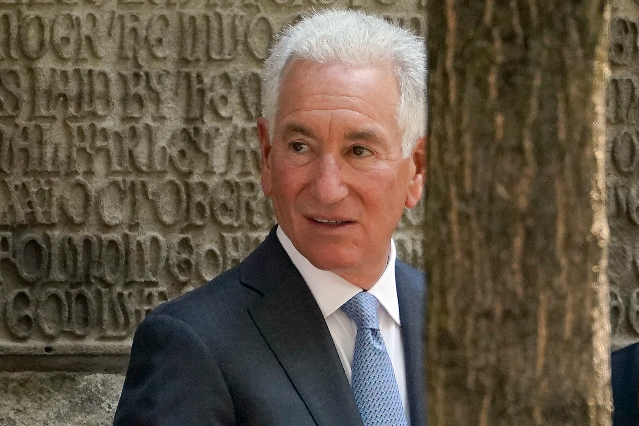Senate confirms Charles Kushner as ambassador to France despite criminal past