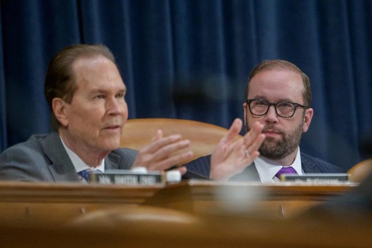 House GOP advances sweeping cuts to clean energy tax credits 