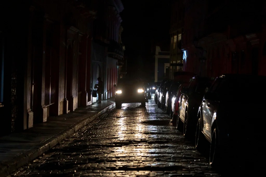 Shedding light: House Democrat urges brightness standards for ‘absurdly bright’ headlights