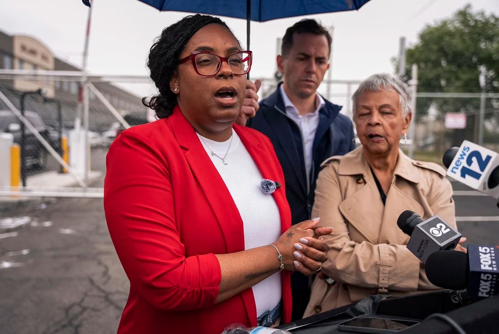 DOJ charges House Democrat LaMonica McIver over ICE facility assault