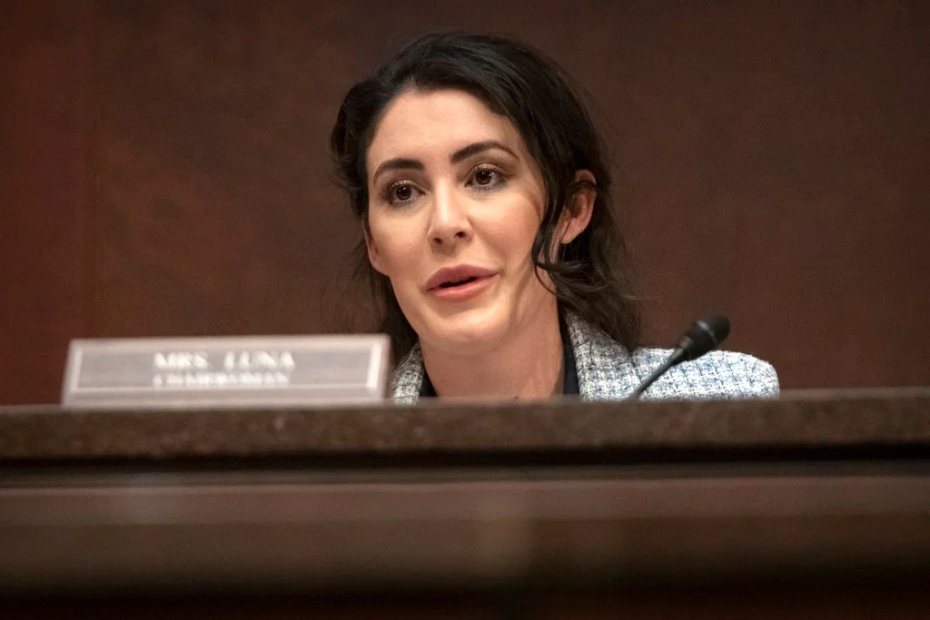 Anna Paulina Luna to force House vote on congressional stock trading ban