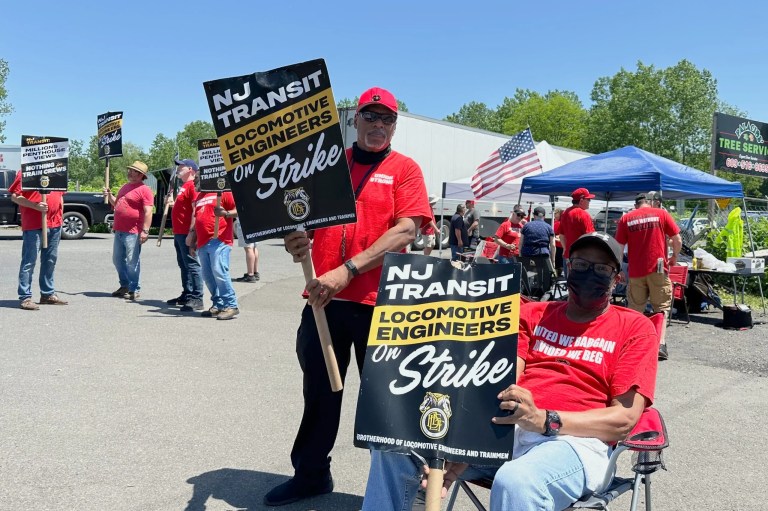 NJ Transit strike ends as engineers union announces a deal