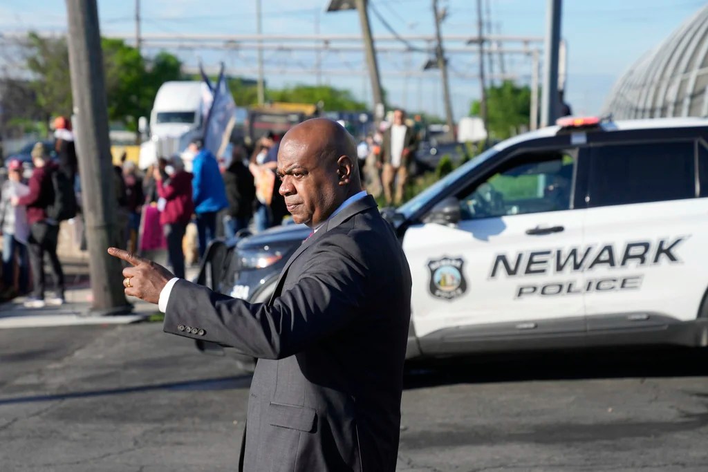 Newark mayor arrested during protest where lawmakers ‘stormed’ ICE prison