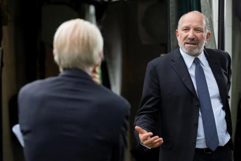 Lutnick signals 10% baseline tariff here to stay