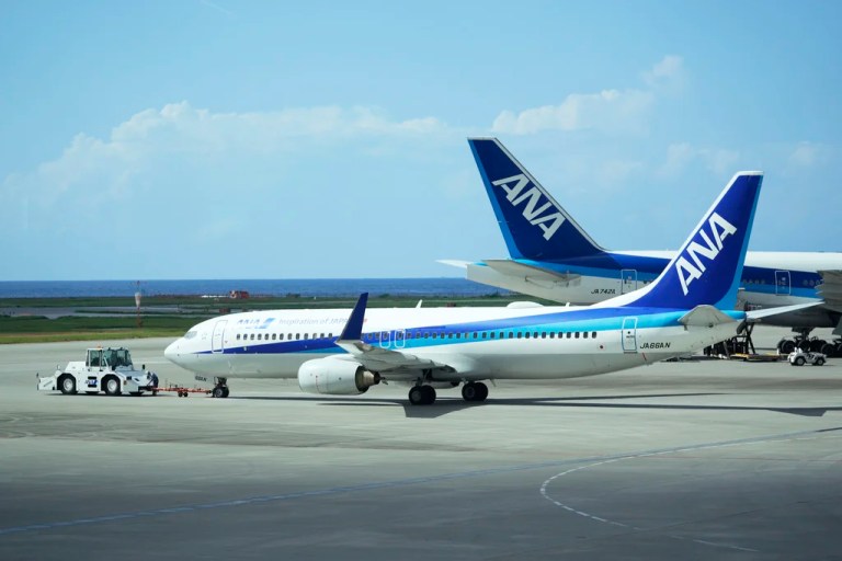 Man forces plane to divert to Seattle after trying to open exit doors during flight