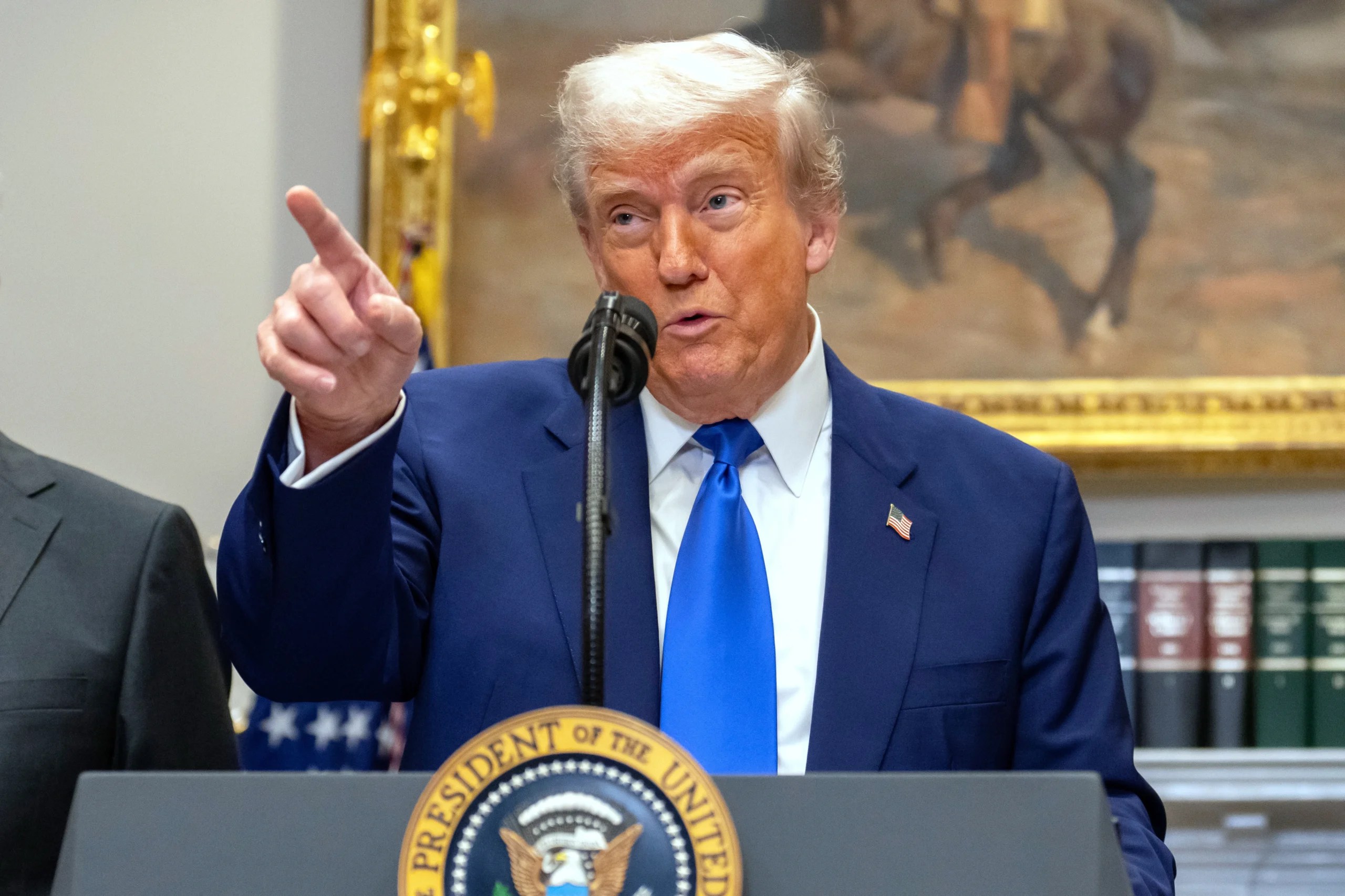 Trump mixes business and diplomacy as ethics concerns hang over Middle East trip