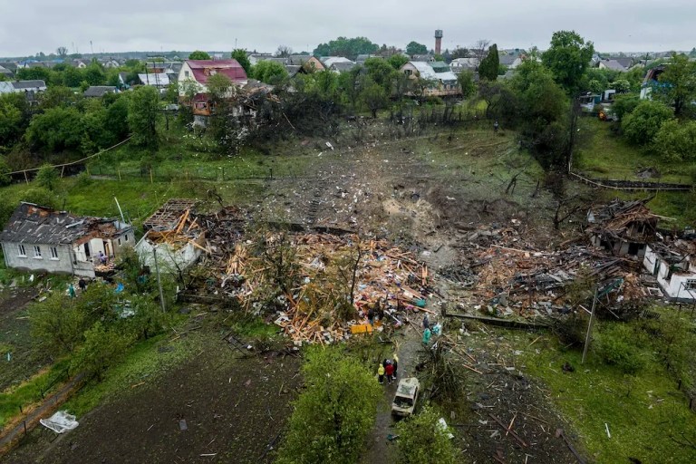 A view of residential houses destroyed by a Russian strike in Korostyshiv, Zhytomyr region, Ukraine, Sunday, May 25, 2025. (AP Photo/Evgeniy Maloletka)