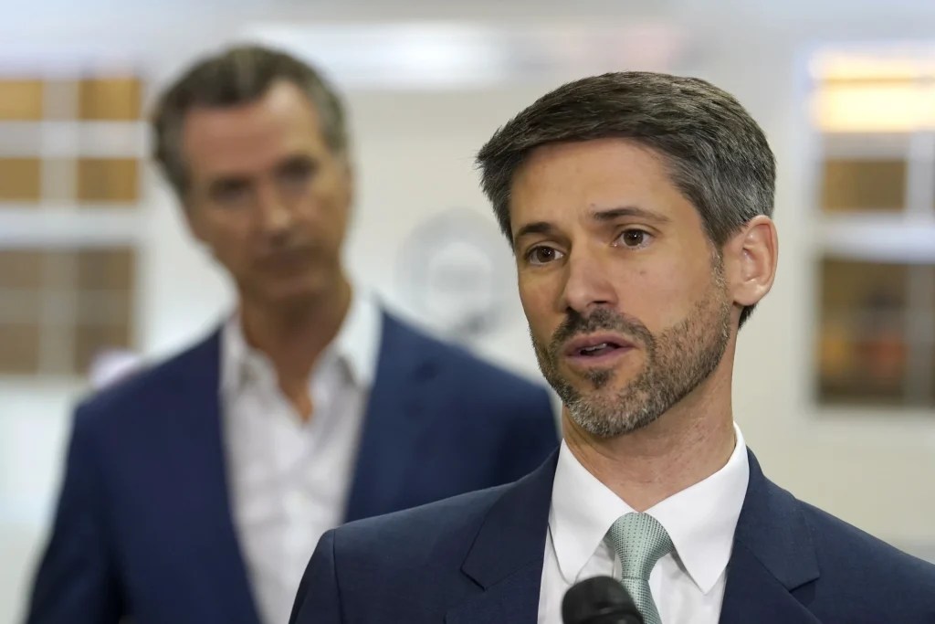 San Jose mayor jumps into crowded California governor’s race in a move that could help GOP