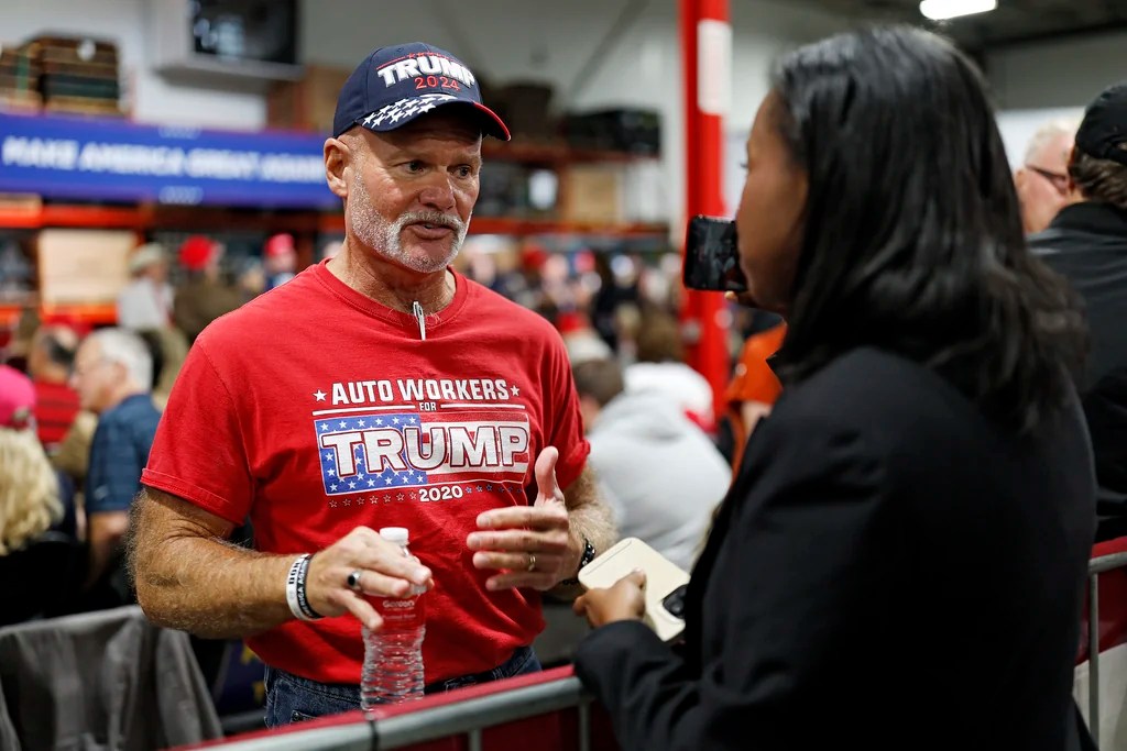 Democrats confront ‘existential’ problem of winning back blue-collar workers