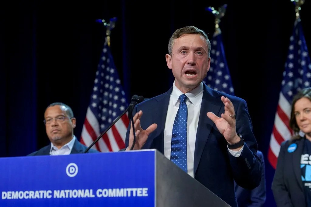 Mired in infighting, with Trump full speed ahead, Democrats can’t find their way