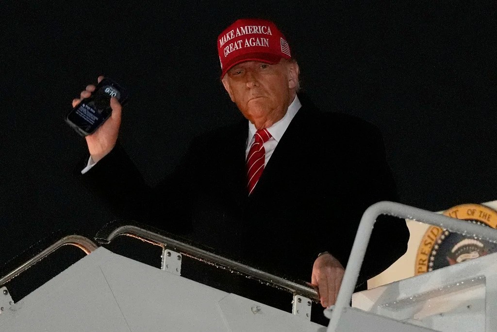 Trump leans into ‘entirely’ scrapping the debt limit